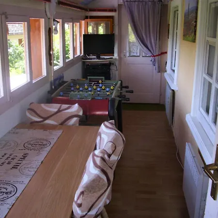 Beautiful In A Black Forest House With Conservatory Apartamento