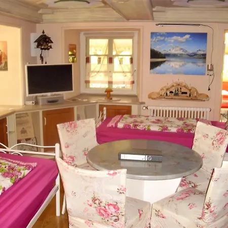 Beautiful In A Black Forest House With Conservatory *