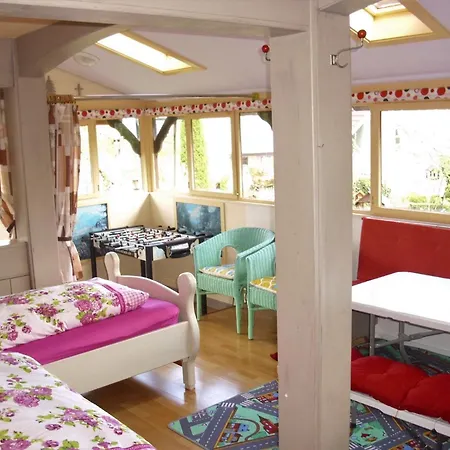 Beautiful In A Black Forest House With Conservatory شقة