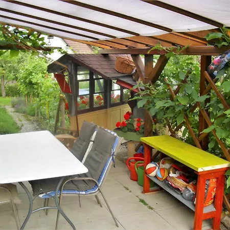 Beautiful In A Black Forest House With Conservatory شقة